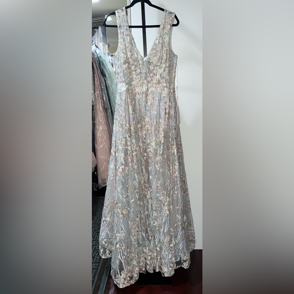 A-line embroidered floral gown - Picture 11 of 16